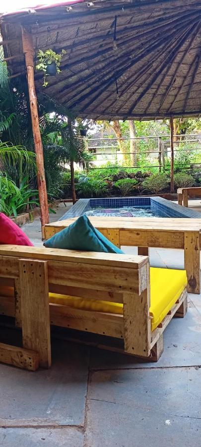 Red Monkeys Hostel Arambol Bagian luar foto