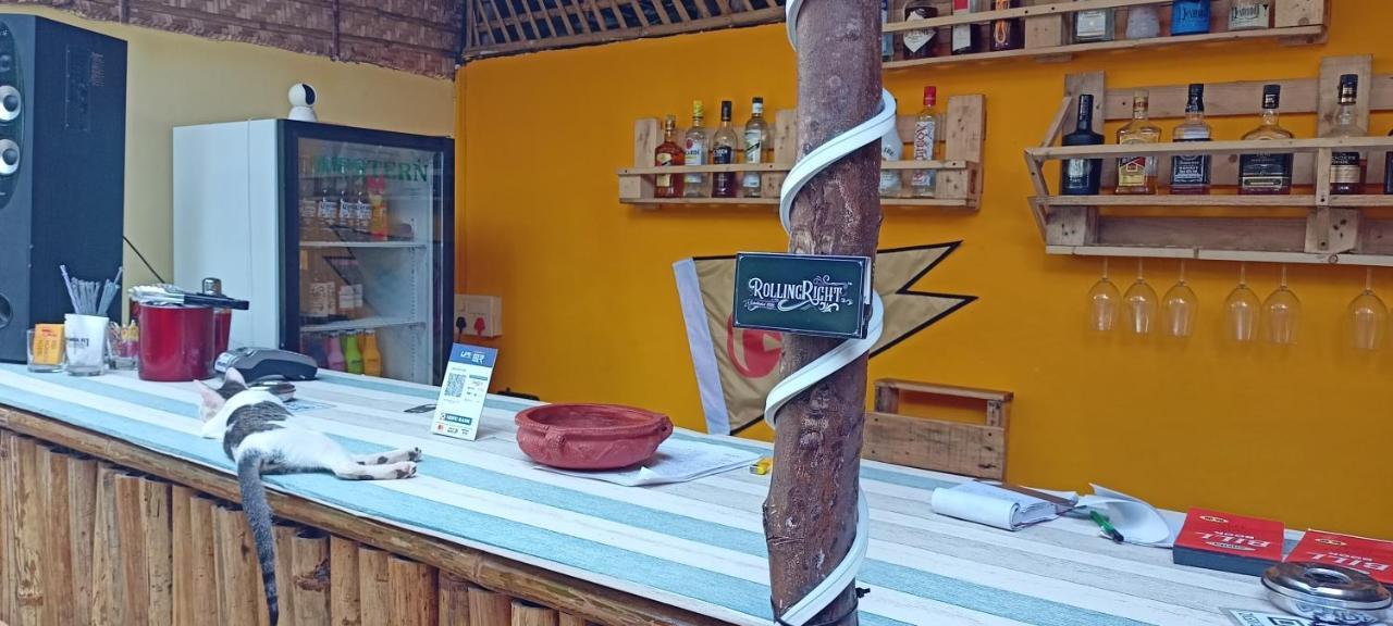 Red Monkeys Hostel Arambol Bagian luar foto