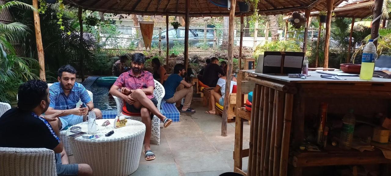 Red Monkeys Hostel Arambol Bagian luar foto