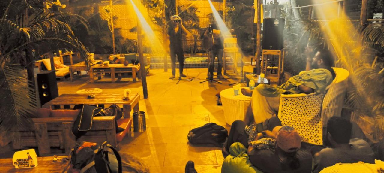Red Monkeys Hostel Arambol Bagian luar foto