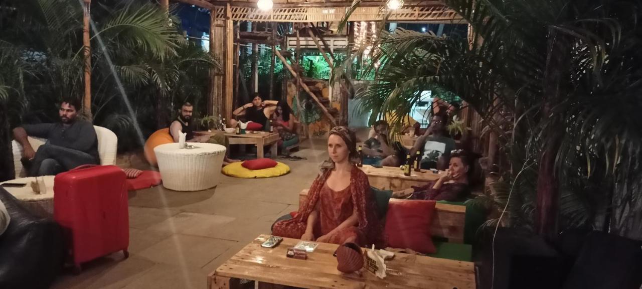 Red Monkeys Hostel Arambol Bagian luar foto