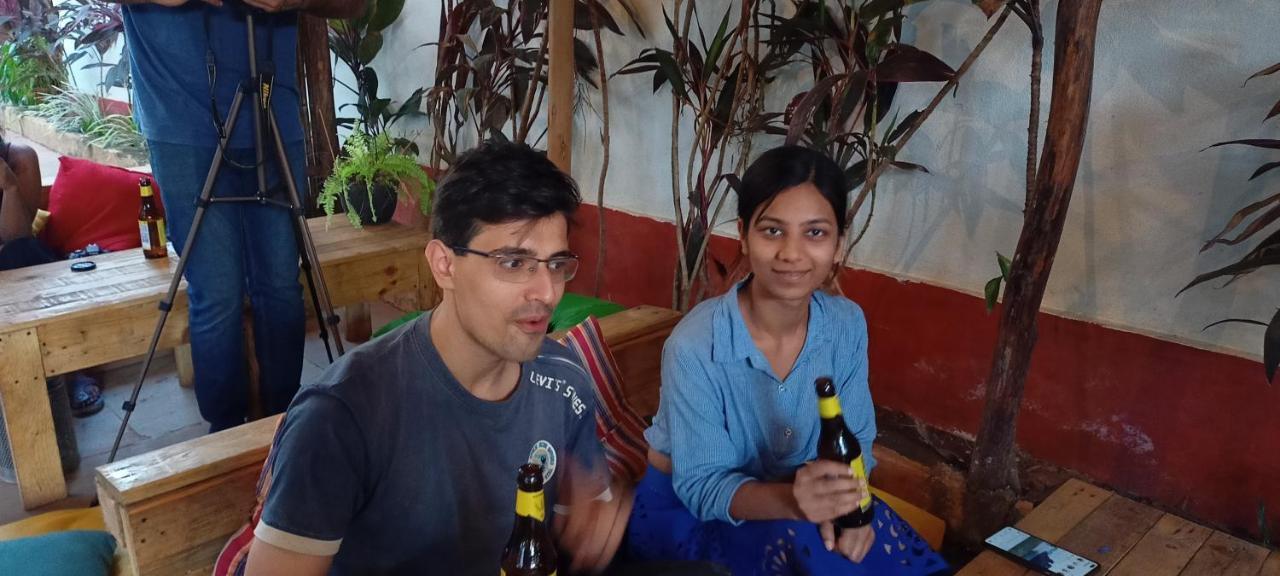 Red Monkeys Hostel Arambol Bagian luar foto