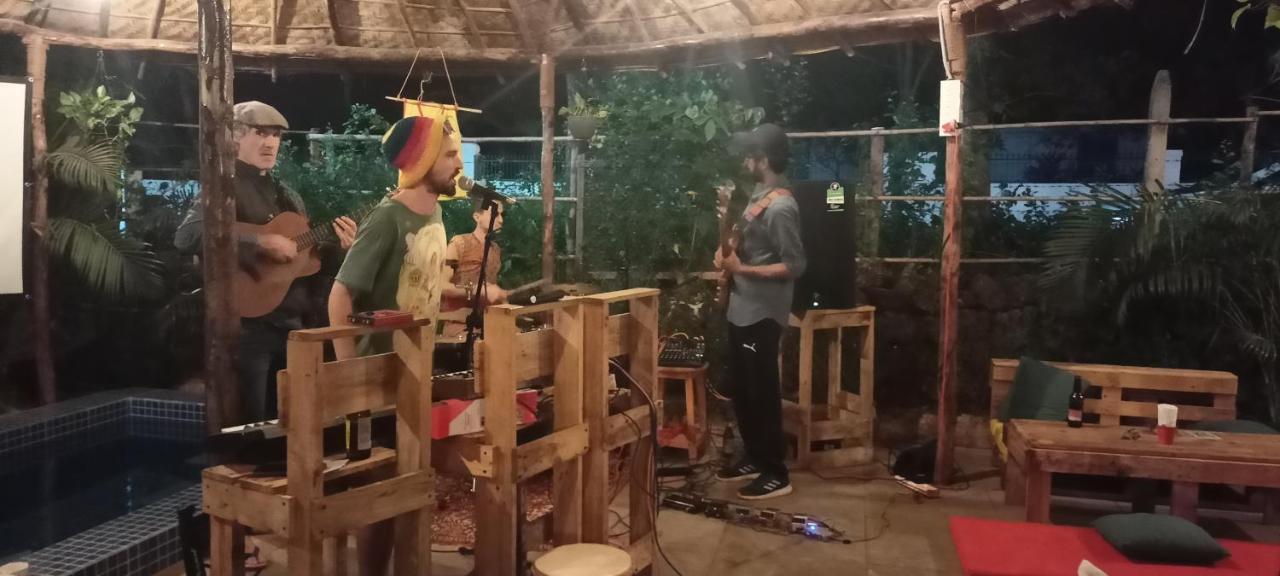 Red Monkeys Hostel Arambol Bagian luar foto