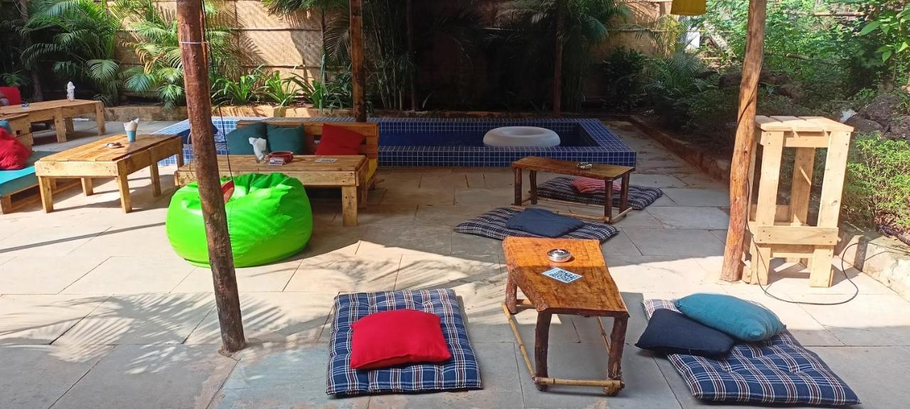 Red Monkeys Hostel Arambol Bagian luar foto